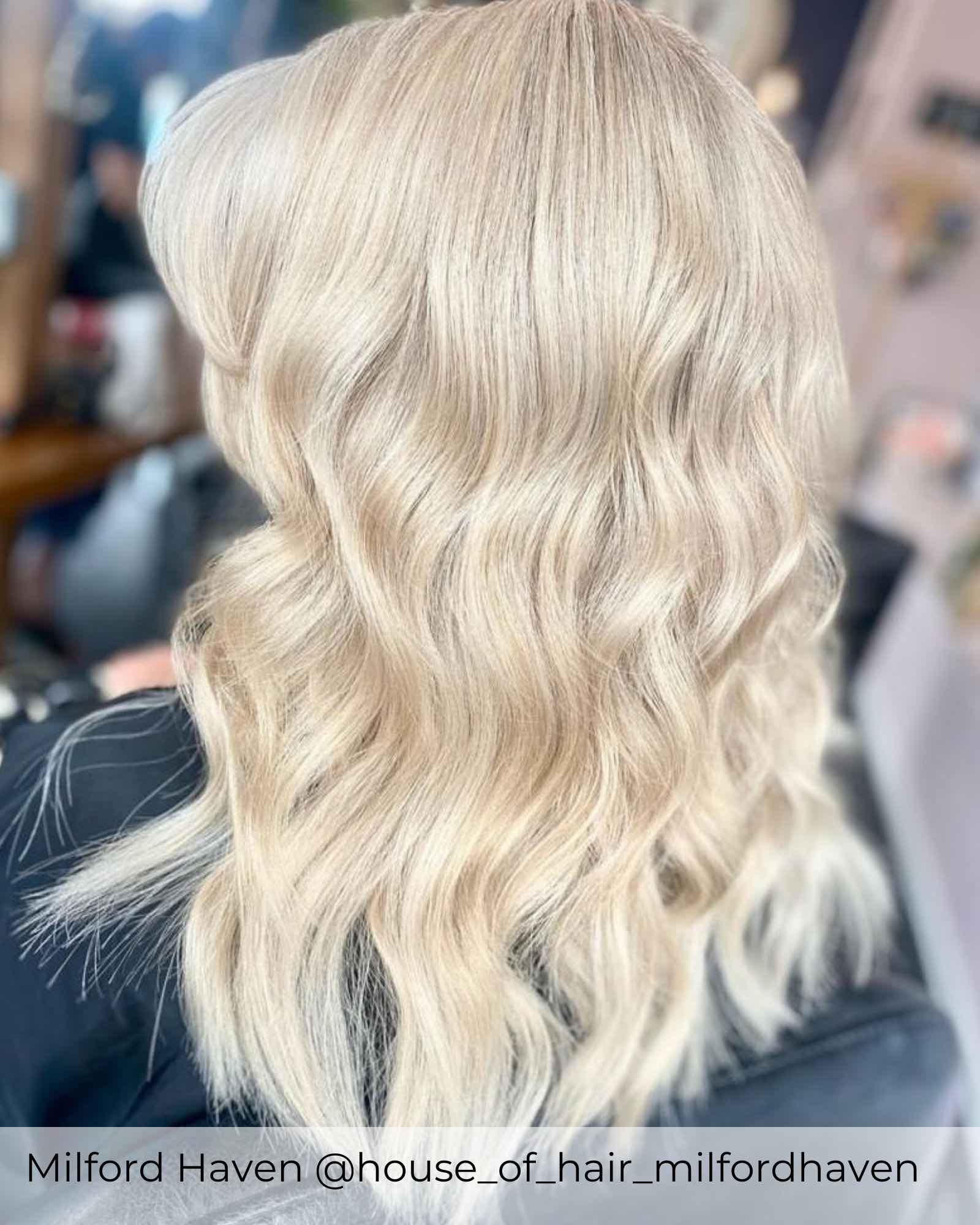 #M18/60B Scandinavian Blonde Tape In Hair Extensions - Image 2